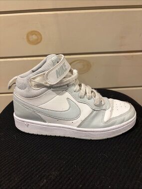 Nike Kids White and Light Gray Mid-Top Sneakers Size 5 Y